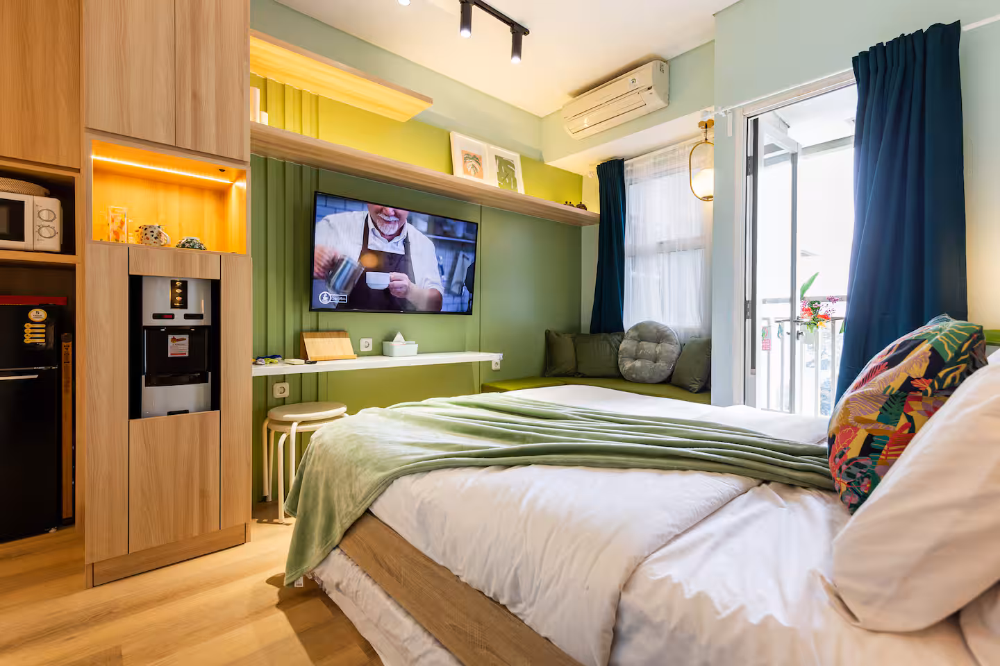 LuxStudio Mason Place