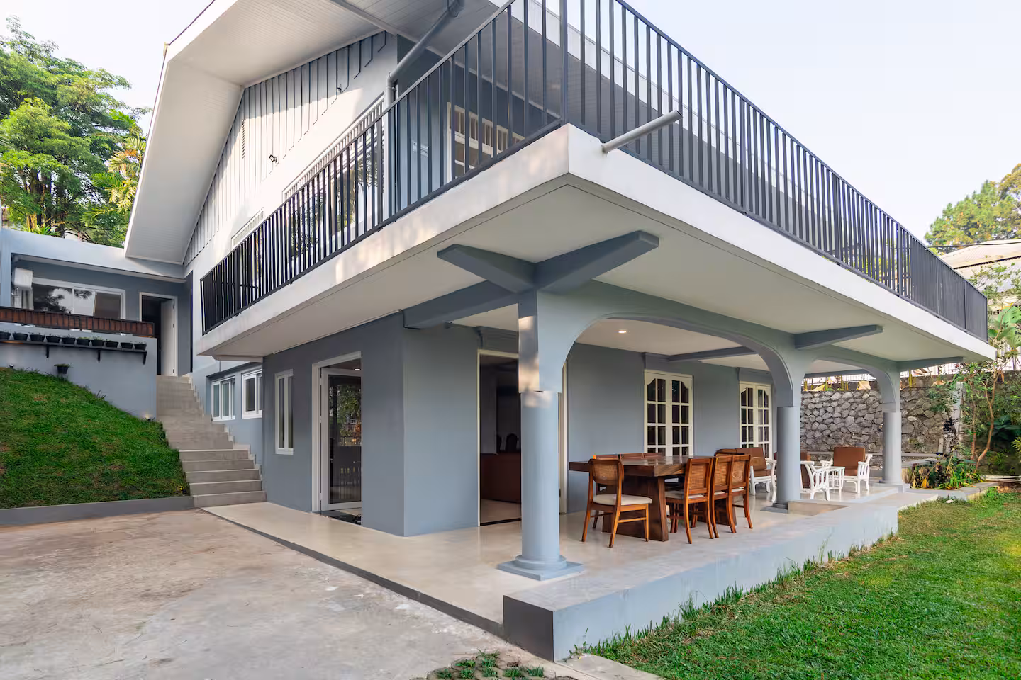 Warren's Villa